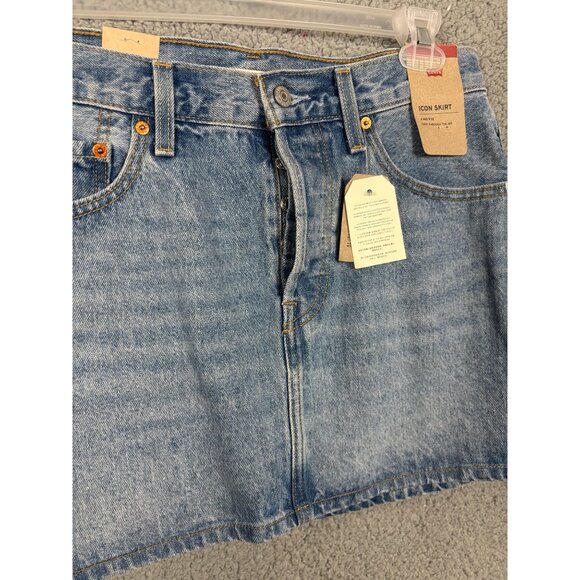 Levi's Women's Mid Rise Shine Theo Icon Cotton Denim Skirt Size 30 Blue NWT's - Picture 2 of 8